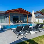 فيلة Villaderyadeniz *
